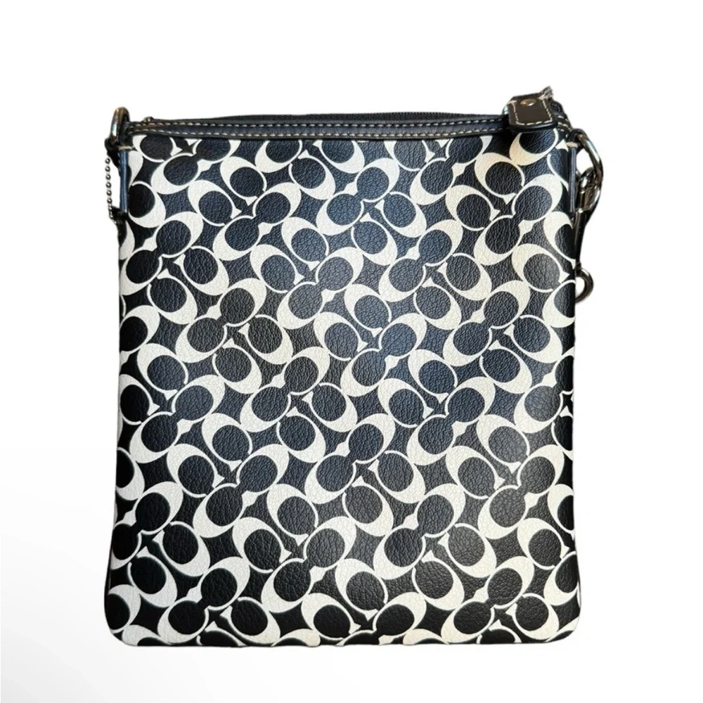 🖤COACH CROSSBODY BAGS 🖤 - Picture 2 of 8